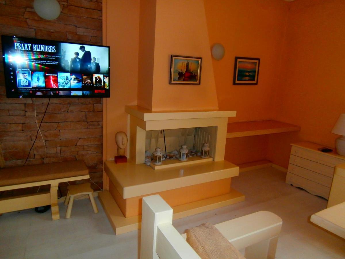 Villa Tzortzakos By Holiday Homes Mavrovoúnion Exteriör bild